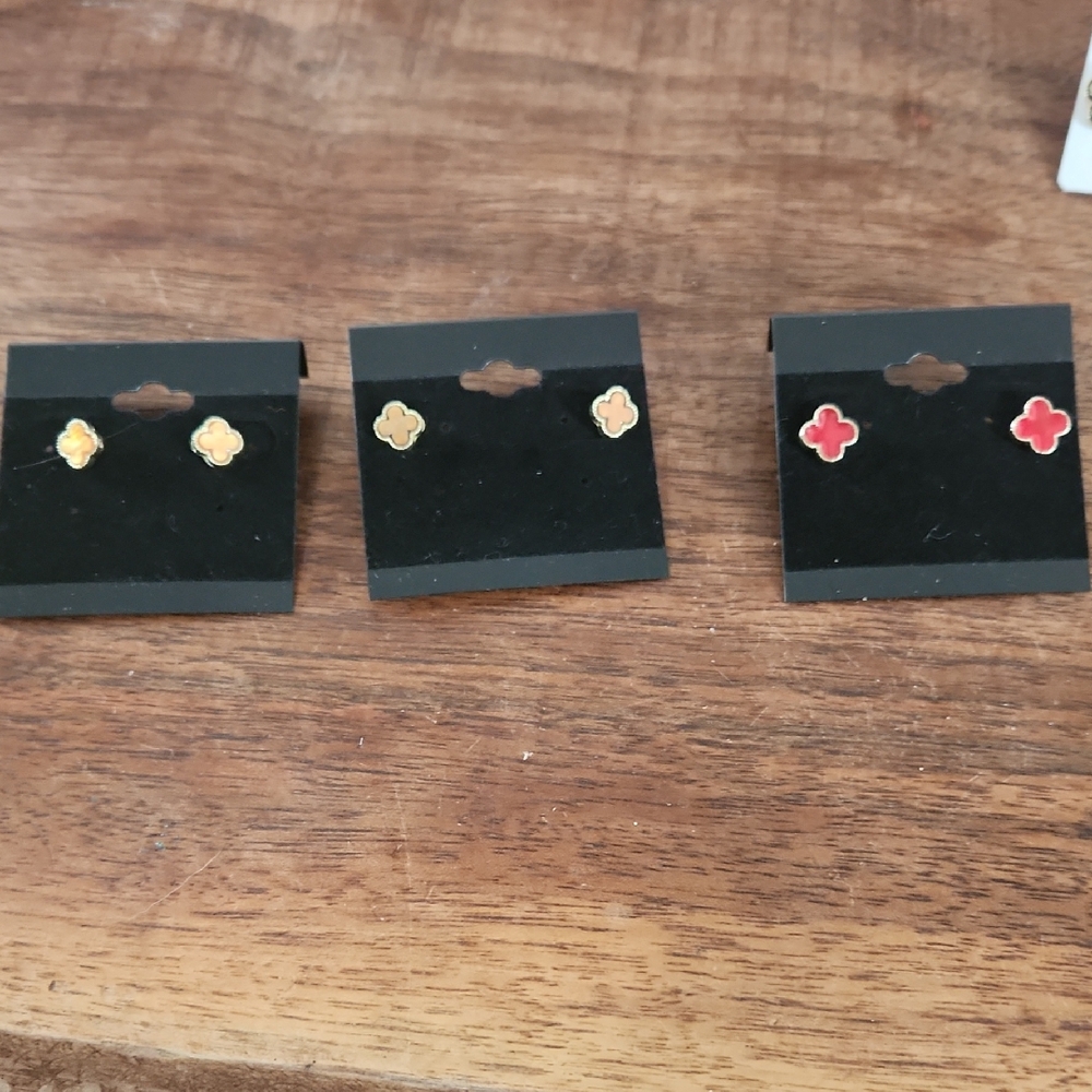 Elegant Gold and Red Stud Earrings Set